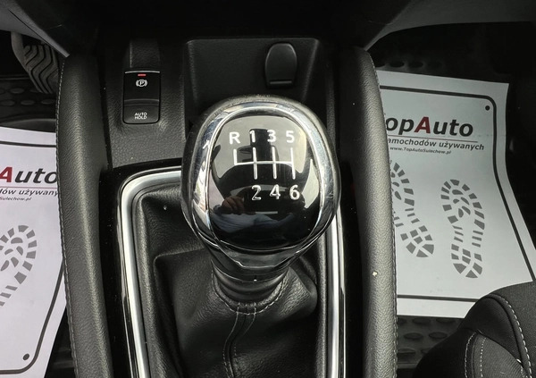 Nissan Qashqai cena 62900 przebieg: 120000, rok produkcji 2018 z Skoczów małe 742